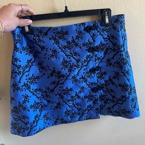 Blue sapphire Asian style mini skirt ZARA size medium. Black patterns